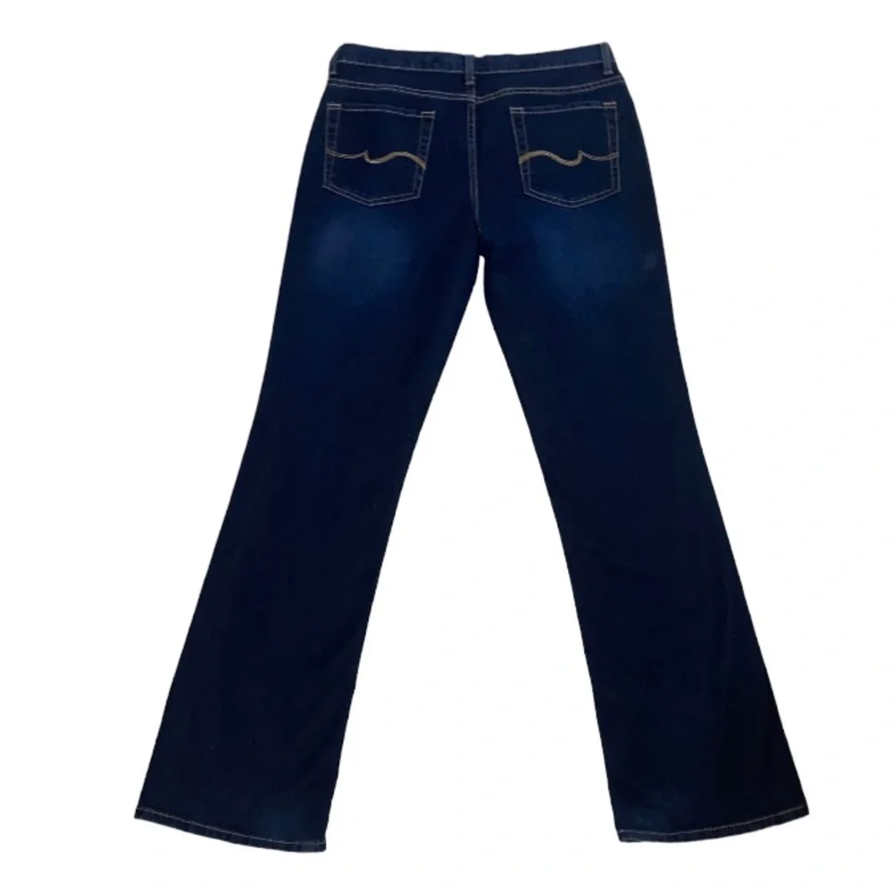 No Boundaries Denim Women’s Juniors Dark Blue Wash Mid Rise Bootcut Jeans Sz 11 - Picture 15 of 16